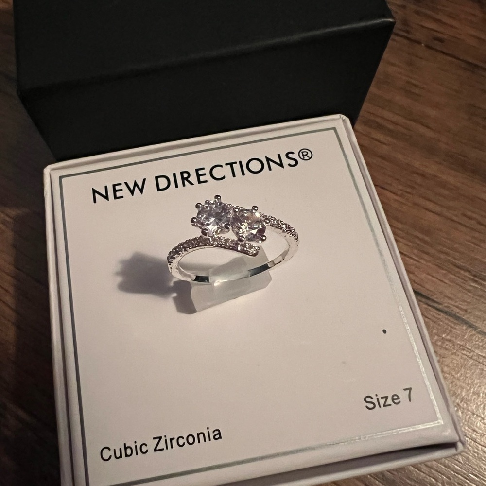 Silver Cubic Zirconia Crystal Pave Boxed Engagement Ring Size 7